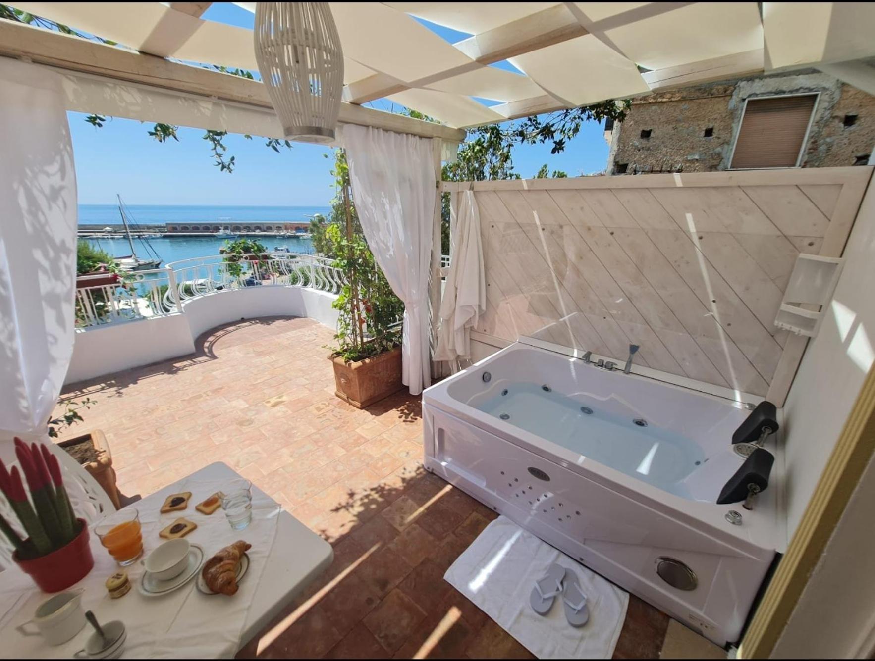 Aparthotel Antica Dimora Donna Filomena Marina di Camerota Esterno foto